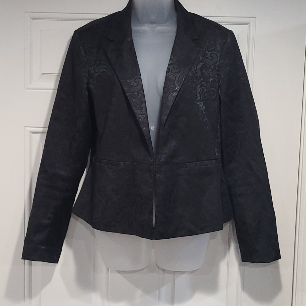 JACKET: Black Lace Print Blazer